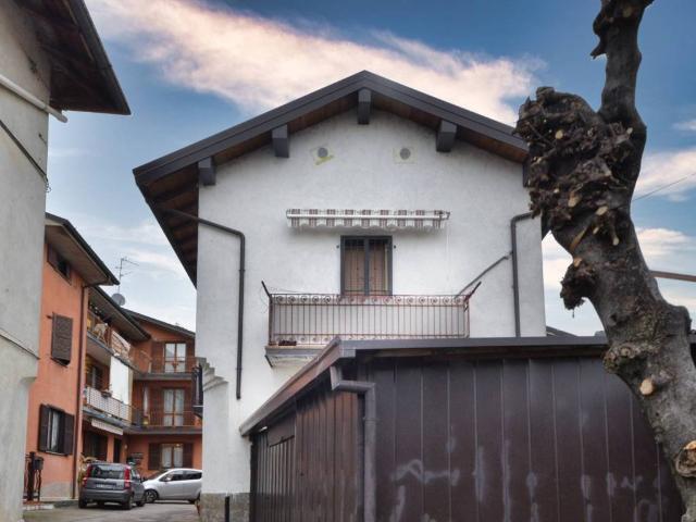 Villa in vendita a Locate Varesino CO