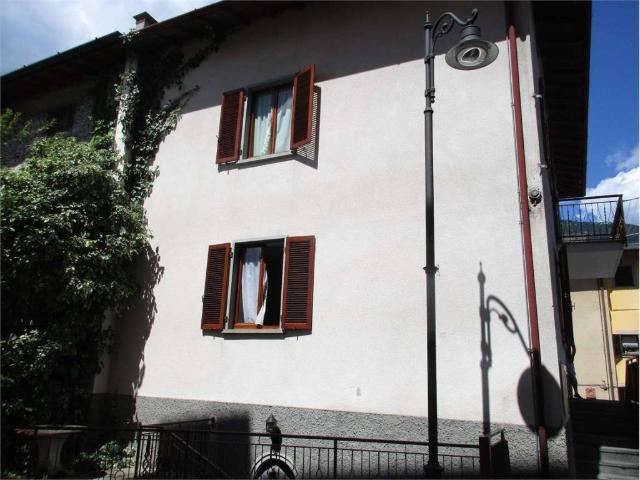 Villa in vendita a Locatello BG