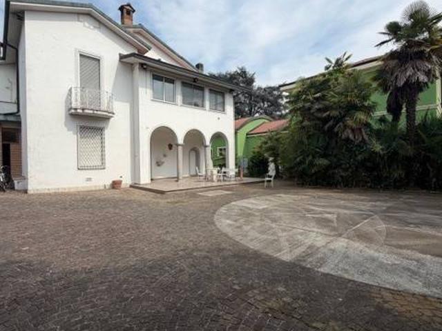 Villa in vendita a Lodi Vecchio LO