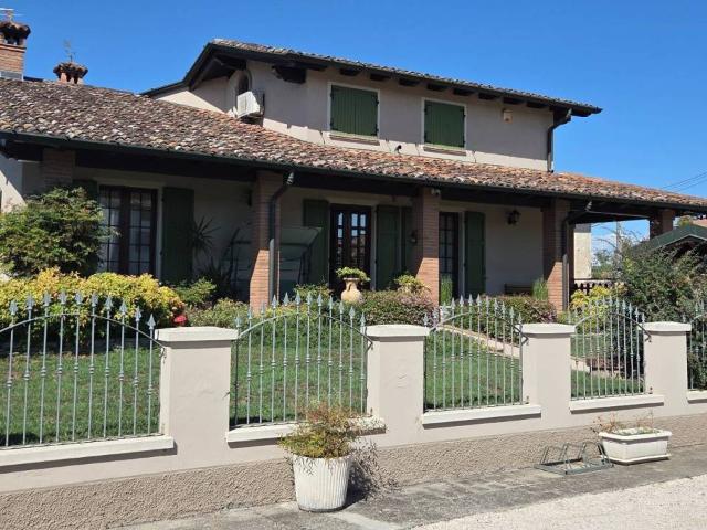 Villa in vendita a Lodi LO