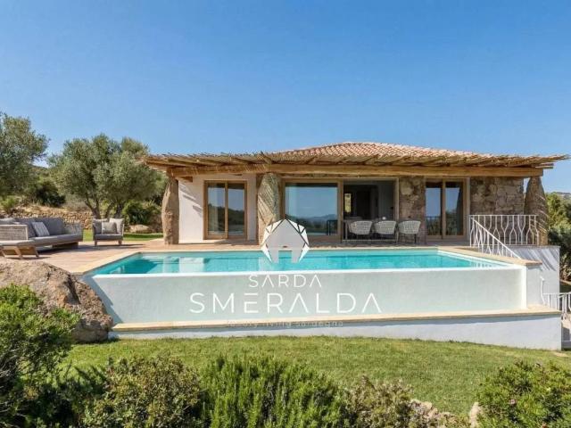 Villa in vendita a Loiri Porto San Paolo OT