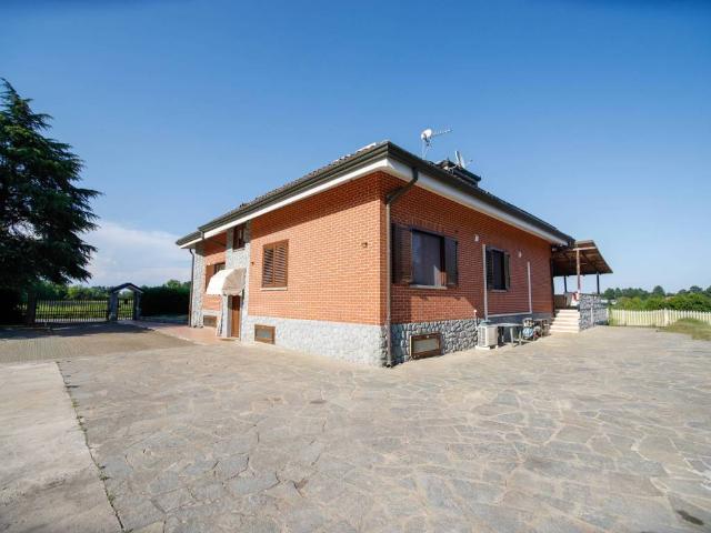 Villa in vendita a Lombardore TO