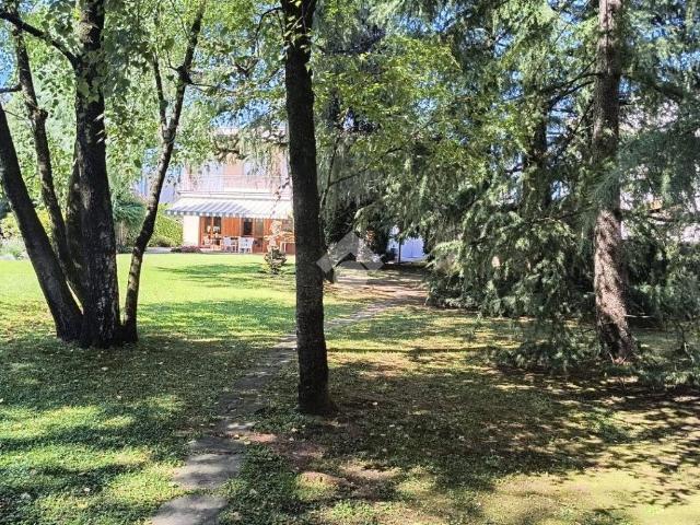 Villa in vendita a Lonate Pozzolo VA