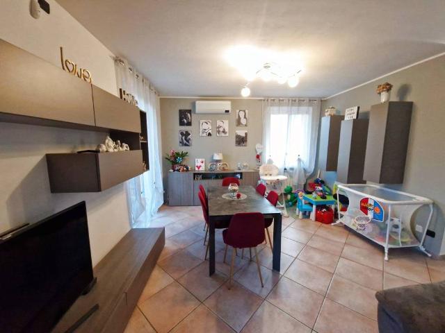 Villa in vendita a Lonate Pozzolo VA