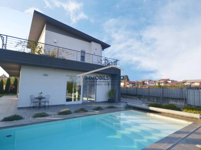 Villa in vendita a Lonate Pozzolo VA
