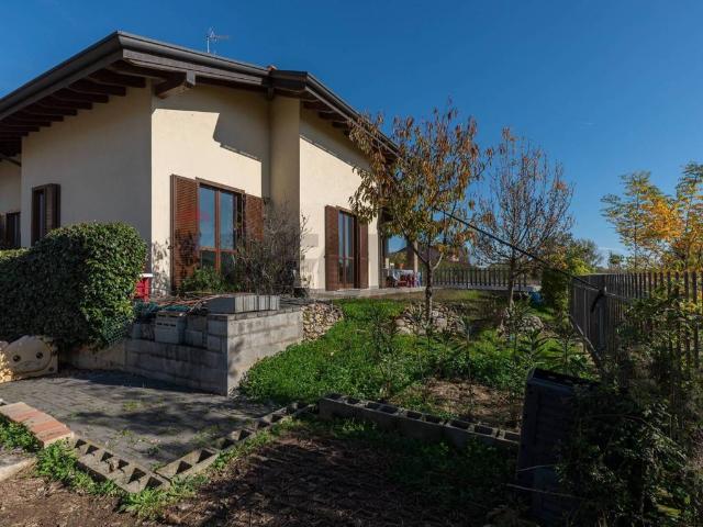 Villa in vendita a Lonate Pozzolo VA