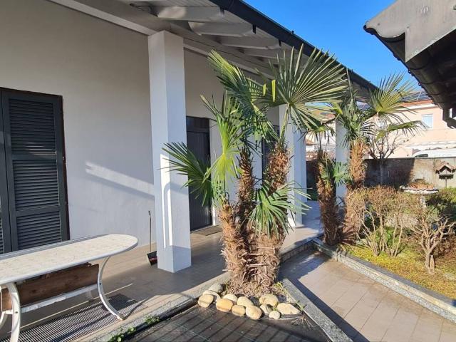 Villa in vendita a Lonate Pozzolo VA