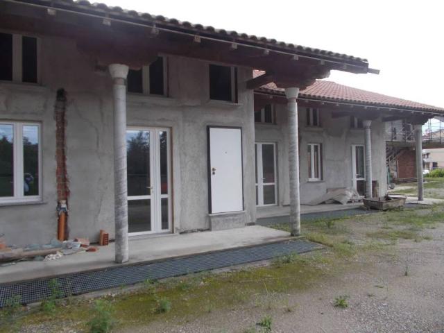 Villa in vendita a Lonate Pozzolo VA