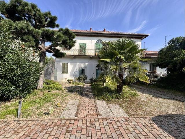 Villa in vendita a Lonate Pozzolo VA