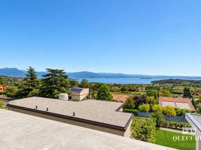 Villa in vendita a Lonato del Garda BS