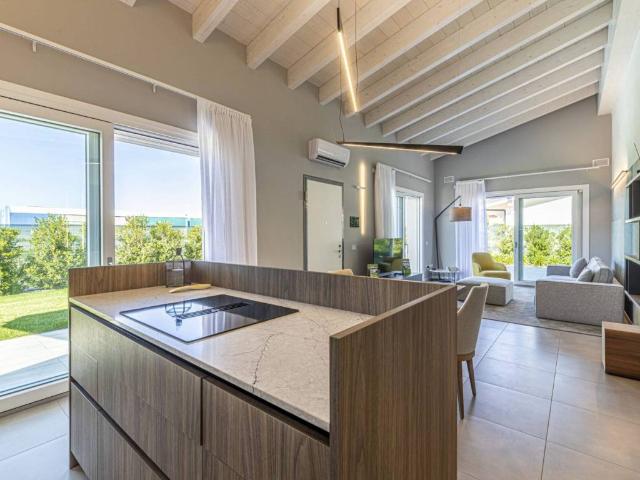 Villa in vendita a Lonato del Garda BS