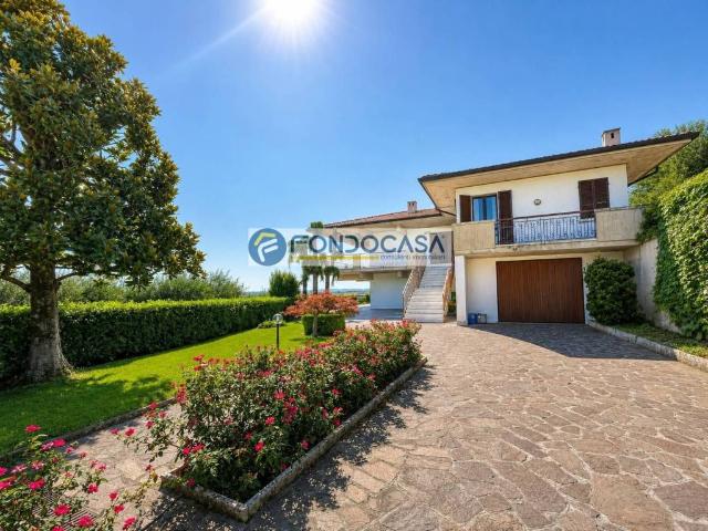 Villa in vendita a Lonato del Garda BS
