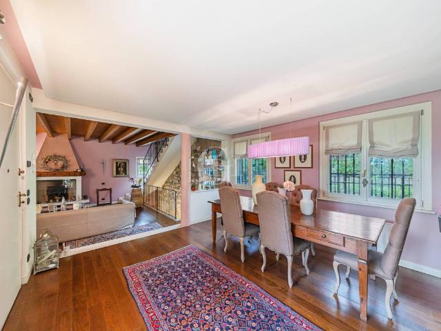 Villa in vendita a Lonato del Garda BS