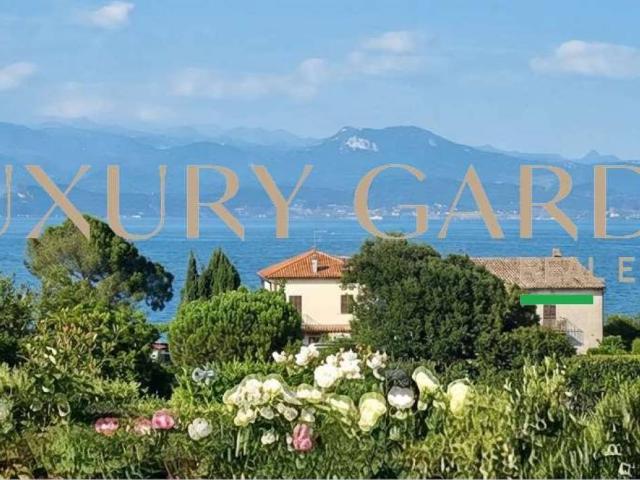 Villa in vendita a Lonato del Garda BS