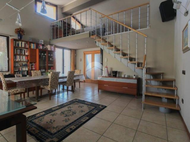 Villa in vendita a Lonato del Garda BS