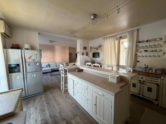 Villa in vendita a Lonato del Garda BS