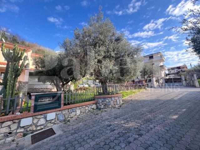 Villa in vendita a Longobardi CS