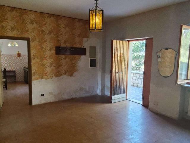 Villa in vendita a Longone Sabino RI