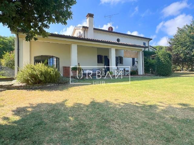 Villa in vendita a Longiano FC