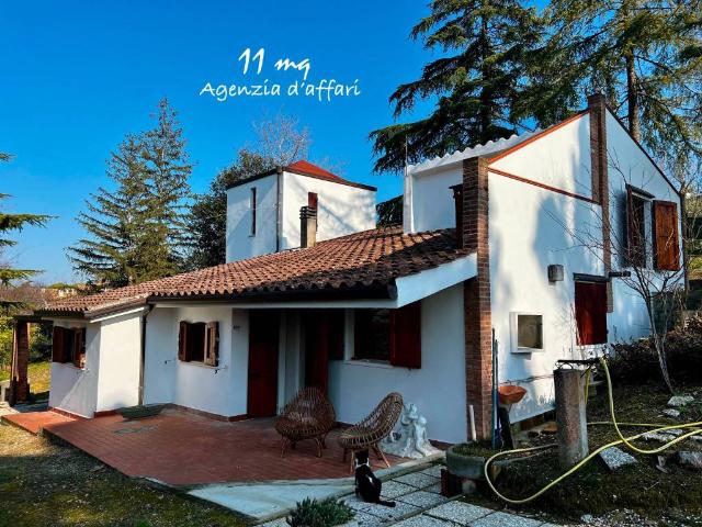 Villa in vendita a Longiano FC