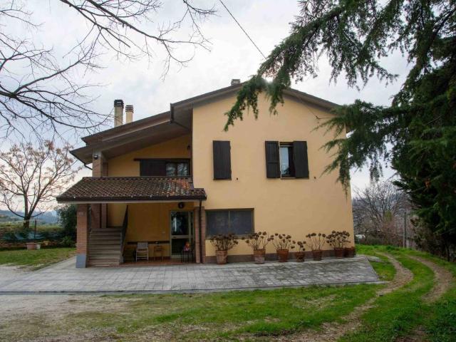 Villa in vendita a Longiano FC