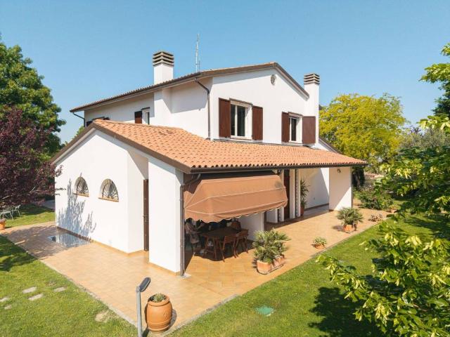 Villa in vendita a Longiano FC