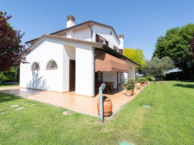 Villa in vendita a Longiano FC