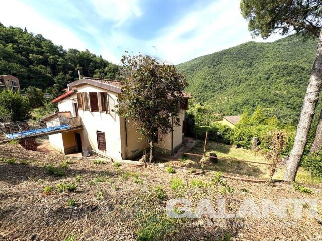 Villa in vendita a Londa FI