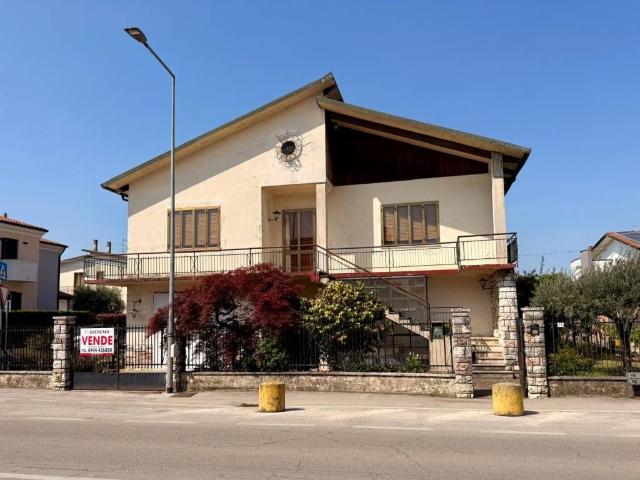 Villa in vendita a Lonigo VI
