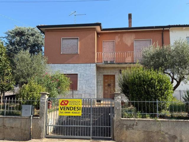 Villa in vendita a Lonigo VI