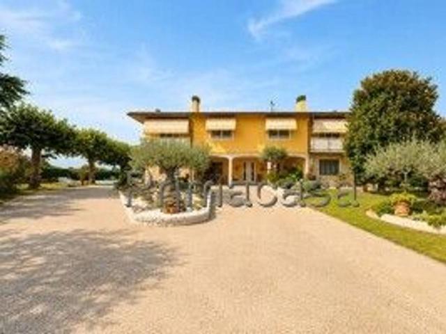 Villa in vendita a Lonigo