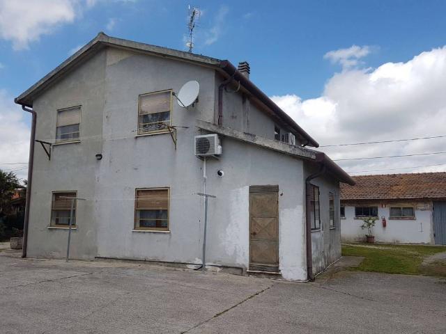 Villa in vendita a Loreo RO