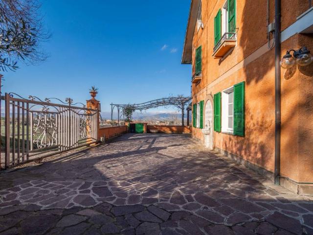 Villa in vendita a Loreto AN