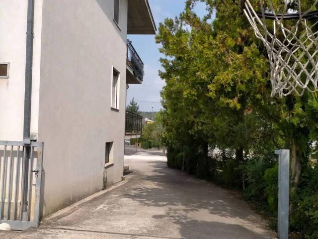 Villa in vendita a Loreto Aprutino PE