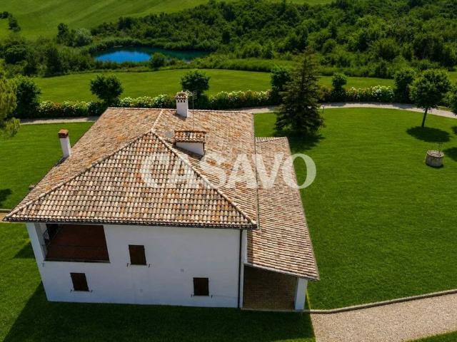 Villa in vendita a Loreto Aprutino PE