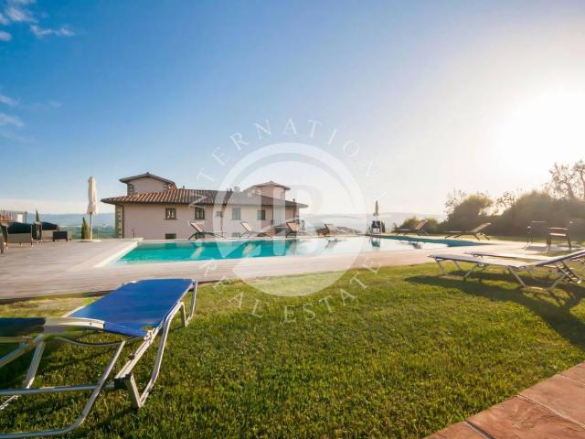 Villa in vendita a Loro Ciuffenna AR