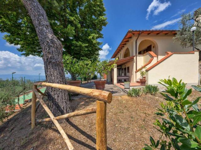 Villa in vendita a Loro Ciuffenna AR