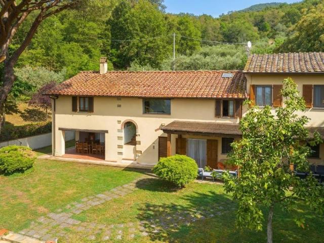 Villa in vendita a Loro Ciuffenna AR