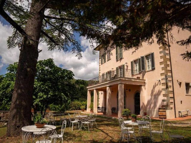 Villa in vendita a Loro Ciuffenna AR