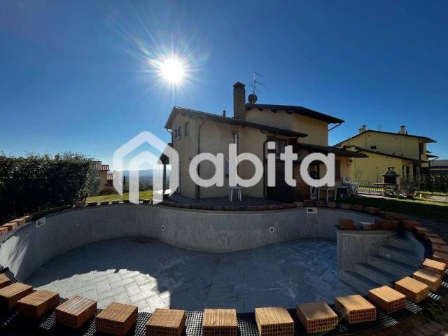 Villa in vendita a Loro Ciuffenna AR