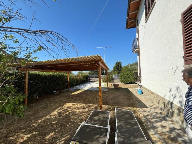Villa in vendita a Loro Ciuffenna AR