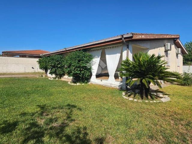 Villa in vendita a Latina LT