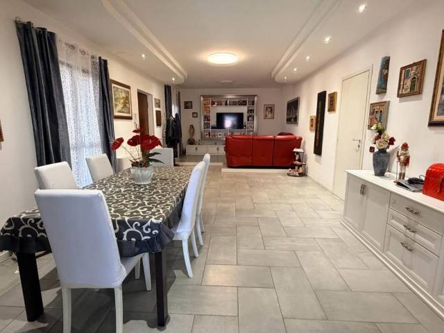 Villa in vendita a Latina LT