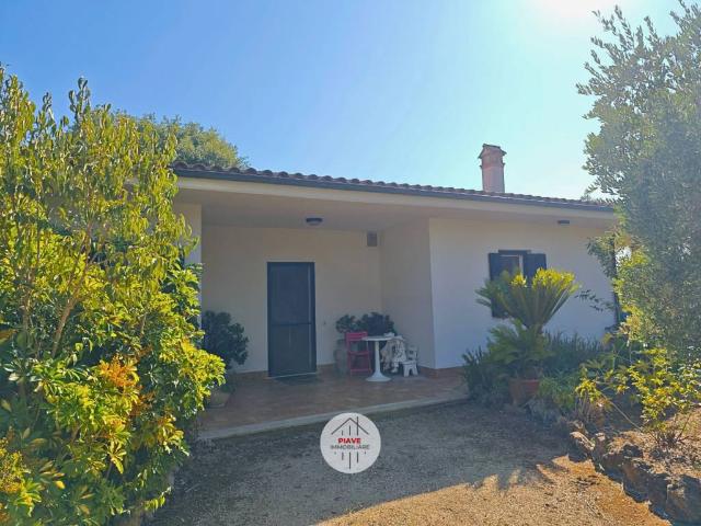 Villa in vendita a Latina LT