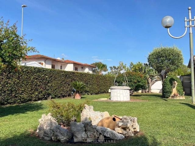 Villa in vendita a Latina LT