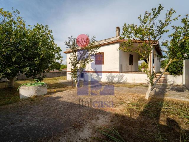 Villa in vendita a Latina LT