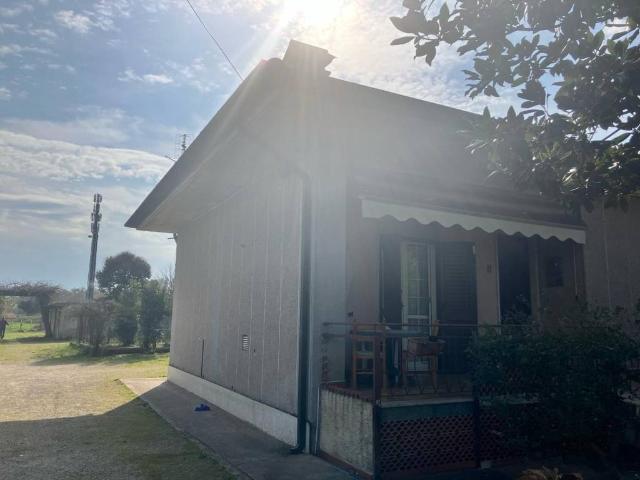 Villa in vendita a Latina LT