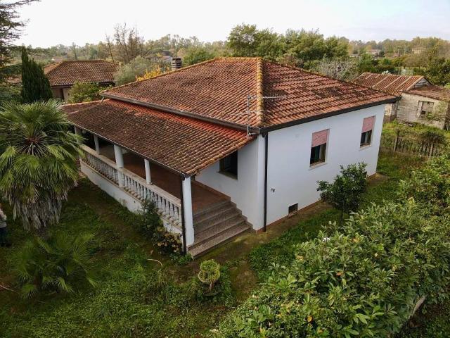 Villa in vendita a Latina LT