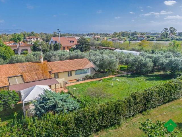 Villa in vendita a Latina LT
