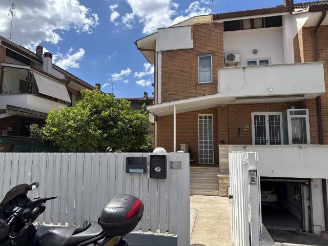 Villa in vendita a Latina LT